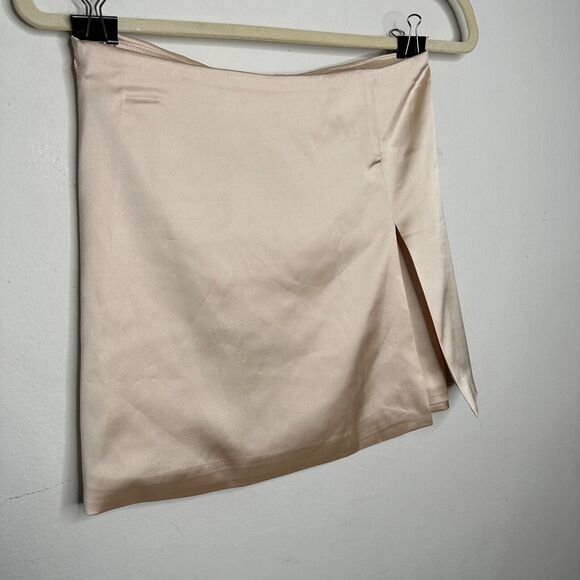 Silkhour Ayu Champagne Satin Skirt Front Kick Split Back Zip Back Sexy Mini SM - Picture 5 of 12
